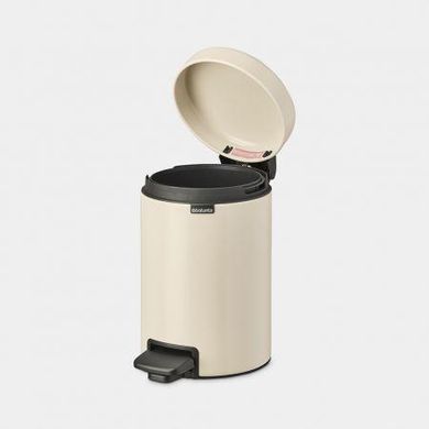 Бак для сміття Brabantia PEDAL BIN NEWICON, об'єм 5 л, бежевий (149900)